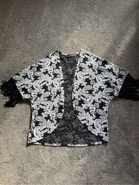 Jealous Tomato Black & White Paisley Fringe Kimono Cardigan Size Small Boho